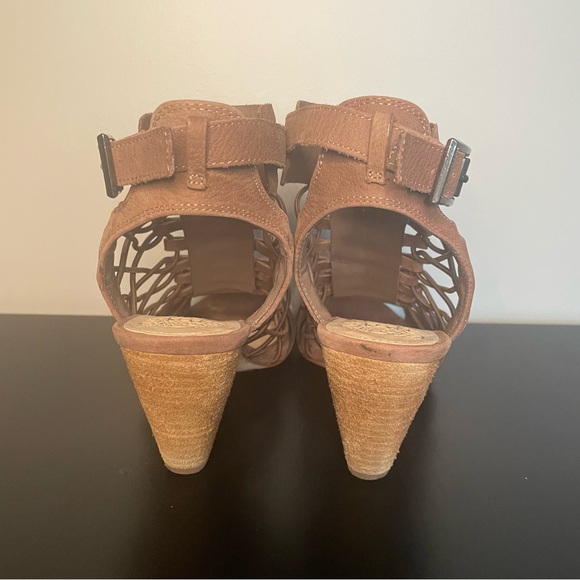 Vince Camuto Evel caged gladiator shoes size 8.5 - Picture 4 of 10